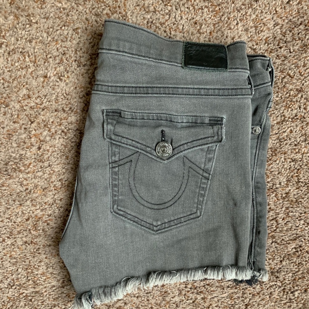 TRUE RELIGION FRAYED HEM SHORTS